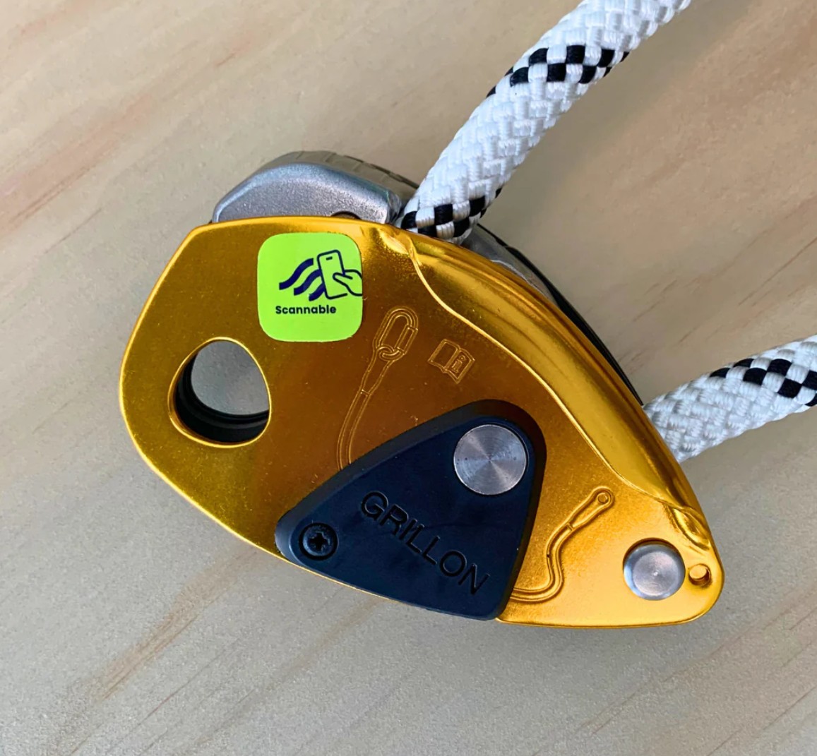 Scannable Squircle On-Metal NFC Tag